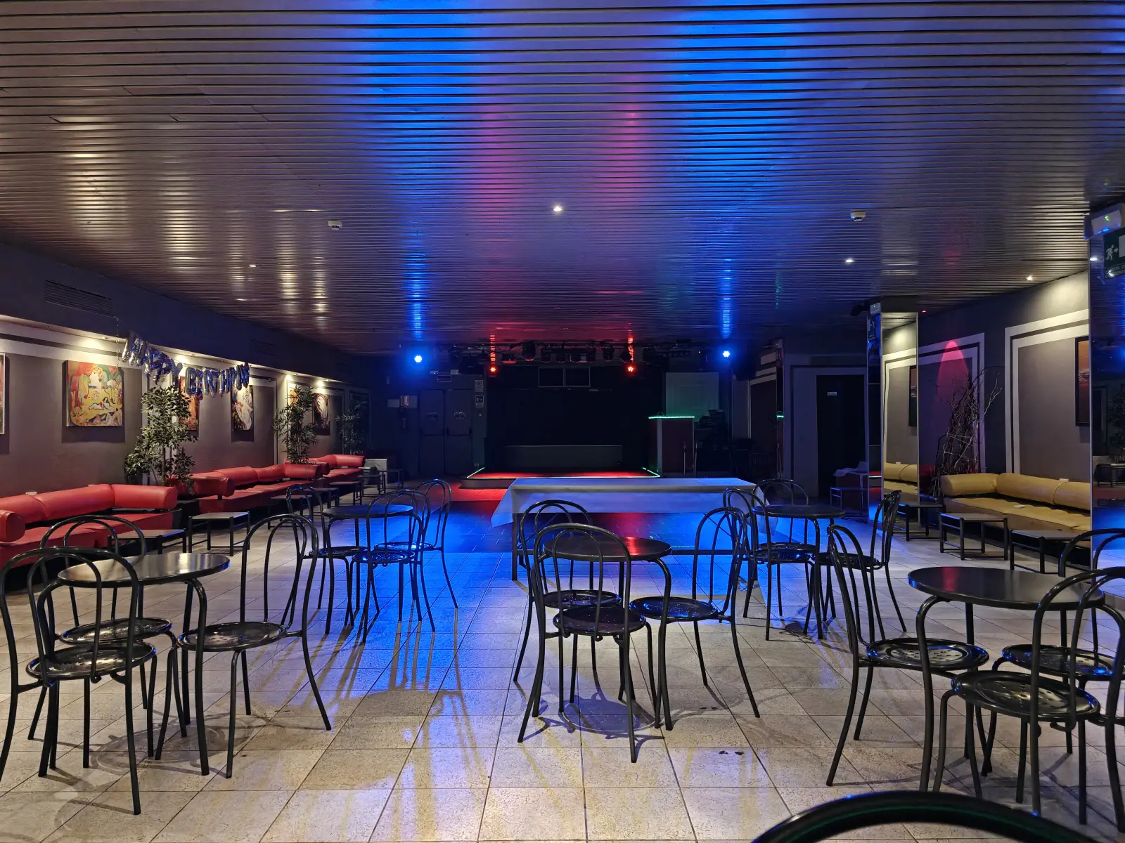 Sala Agorà allestita per una festa